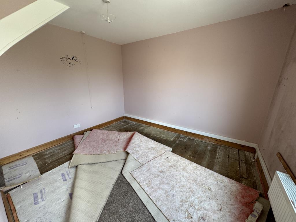 Lot: 127 - SEMI-DETACHED HOUSE FOR IMPROVEMENT - Bedroom one